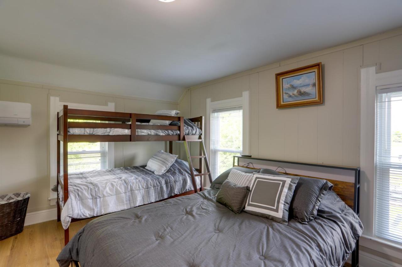 Welcoming Port Clinton Vacation Rental! Exterior photo